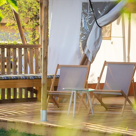 Glamping Kolpa Resort Gradac Bagian luar foto