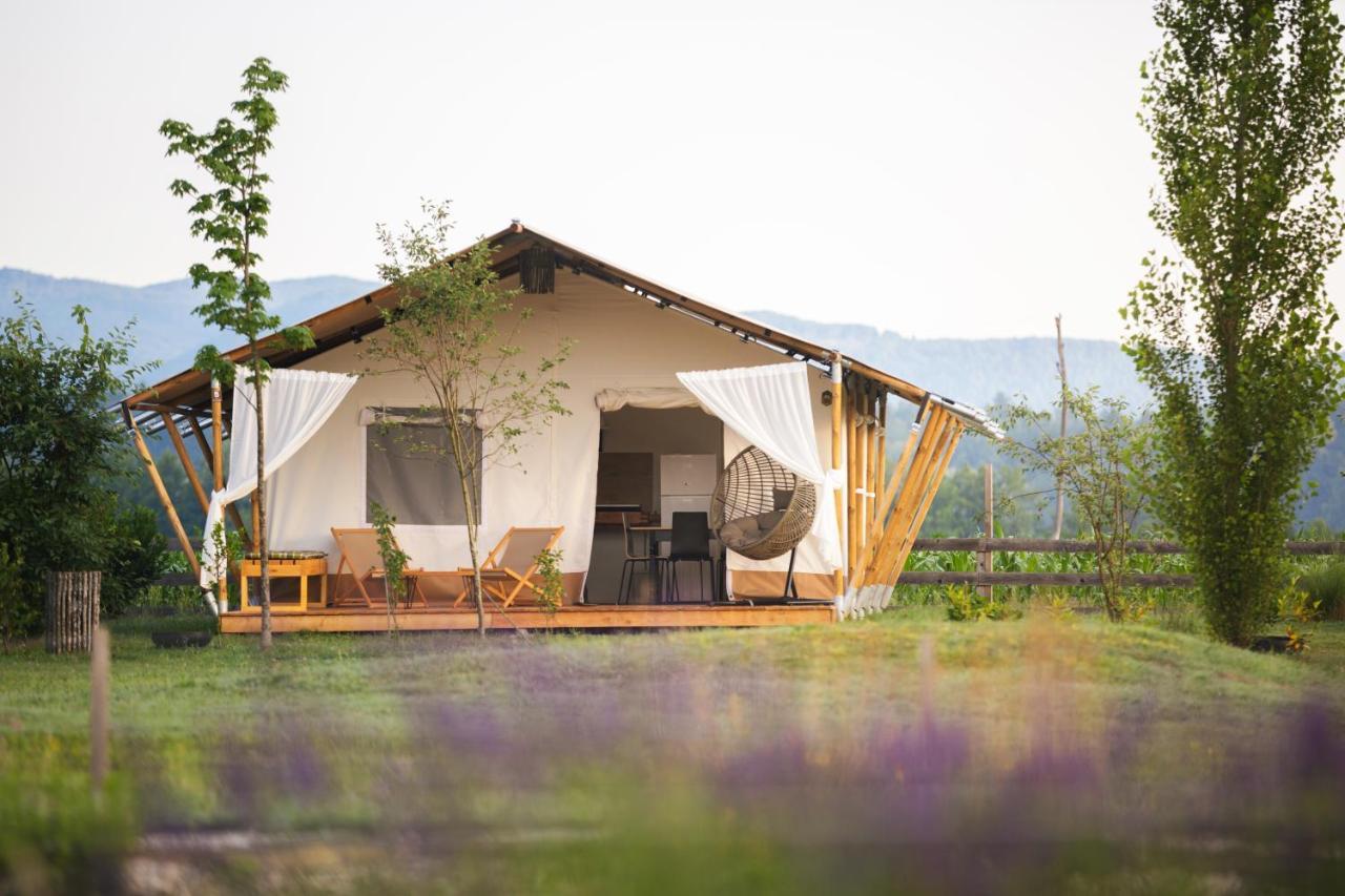 Glamping Kolpa Resort Gradac Bagian luar foto