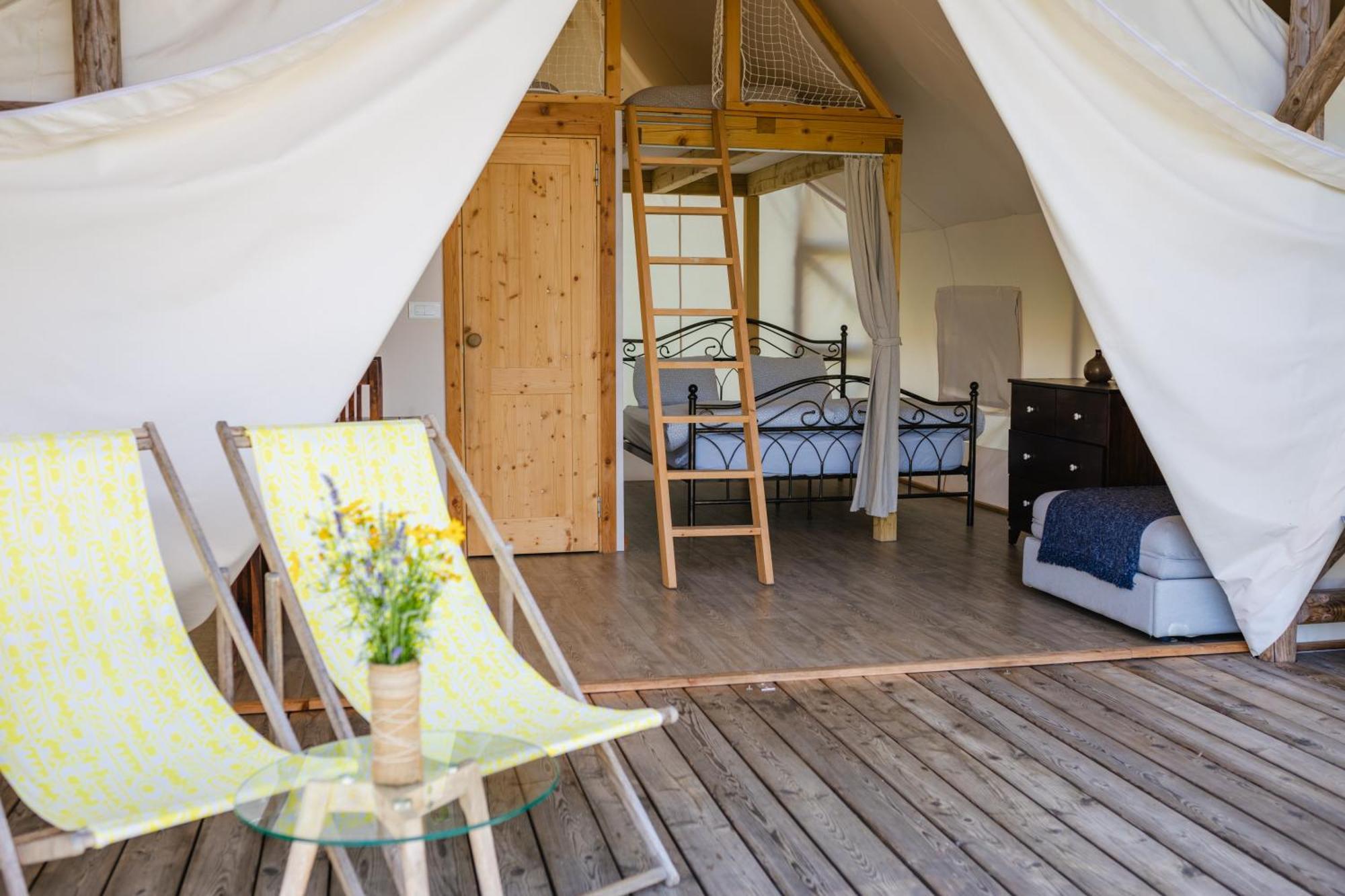 Glamping Kolpa Resort Gradac Bagian luar foto