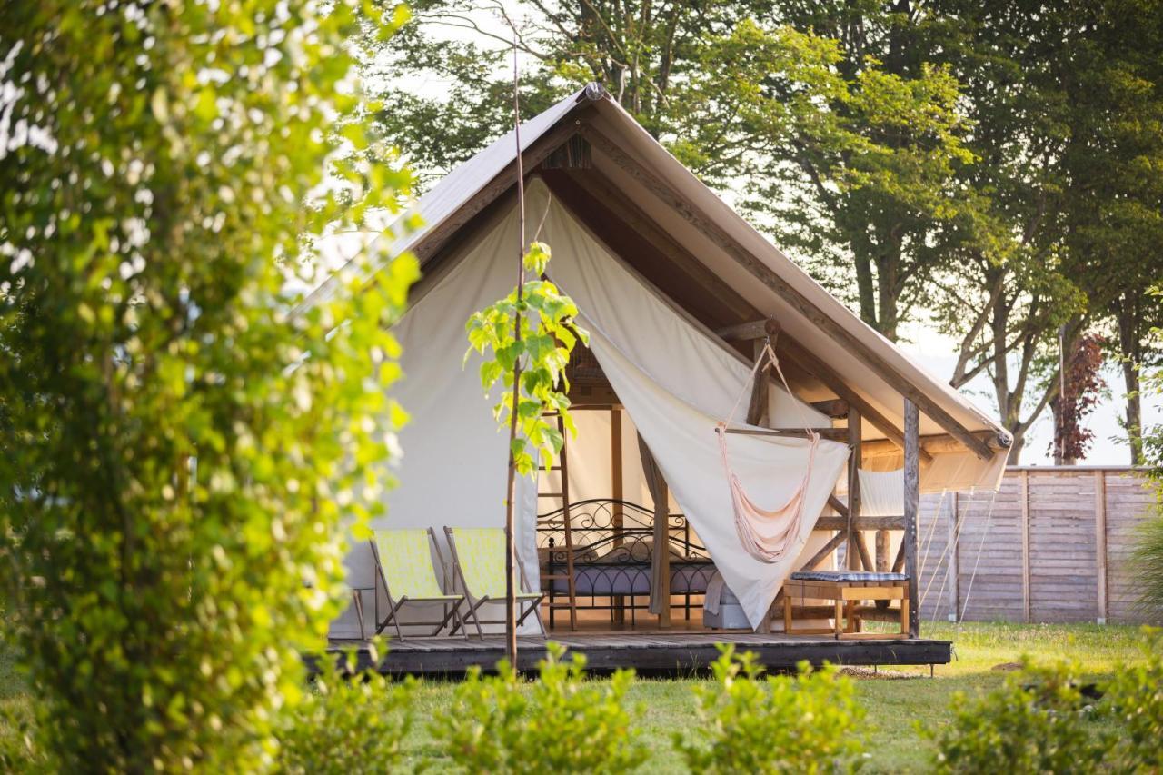 Glamping Kolpa Resort Gradac Bagian luar foto