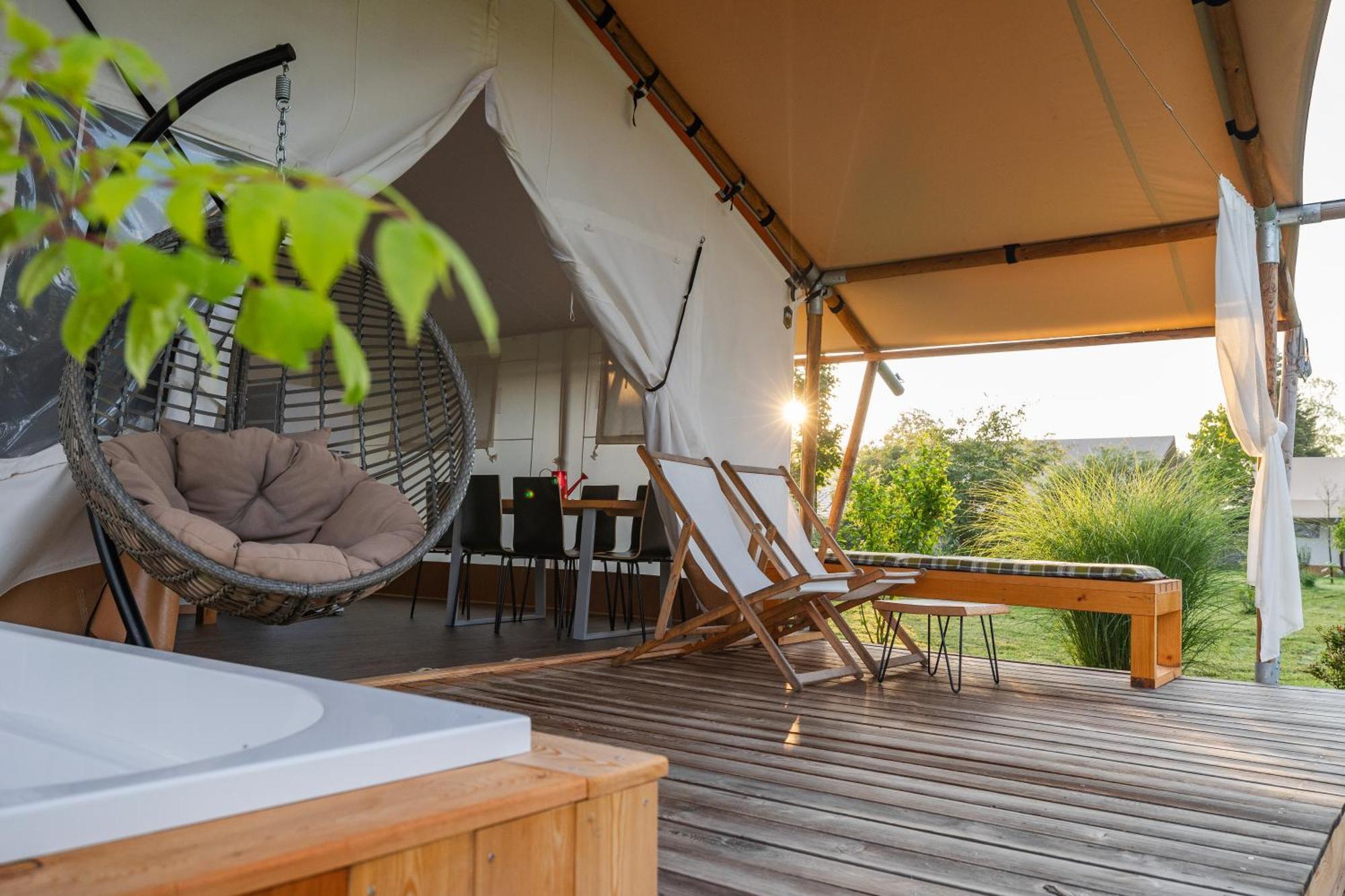 Glamping Kolpa Resort Gradac Bagian luar foto