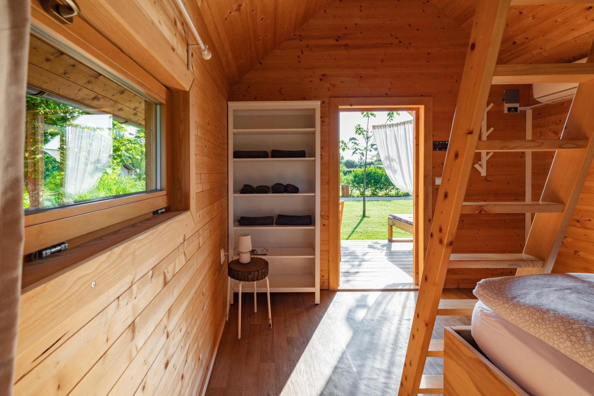 Glamping Kolpa Resort Gradac Bagian luar foto